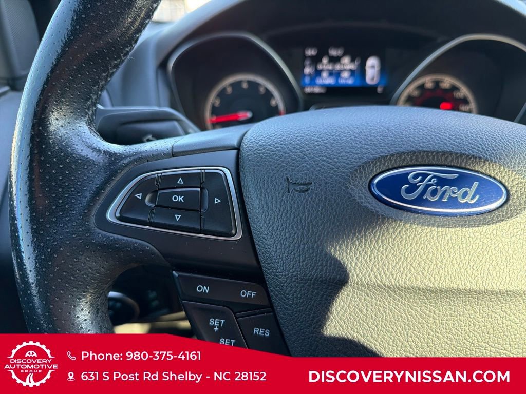 Used 2017 Ford Focus ST image 25