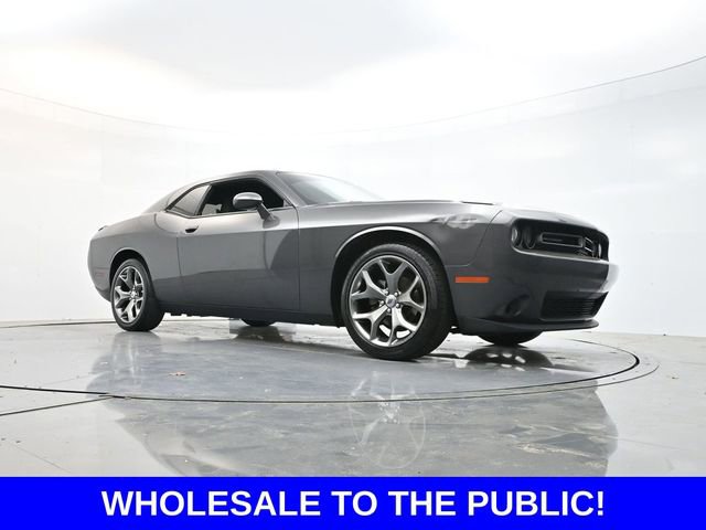 Used 2017 Dodge Challenger SXT RWD image 26
