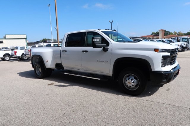 Used 2024 Chevrolet Silverado 3500 W/T w/ WT Convenience Package RWD image 4