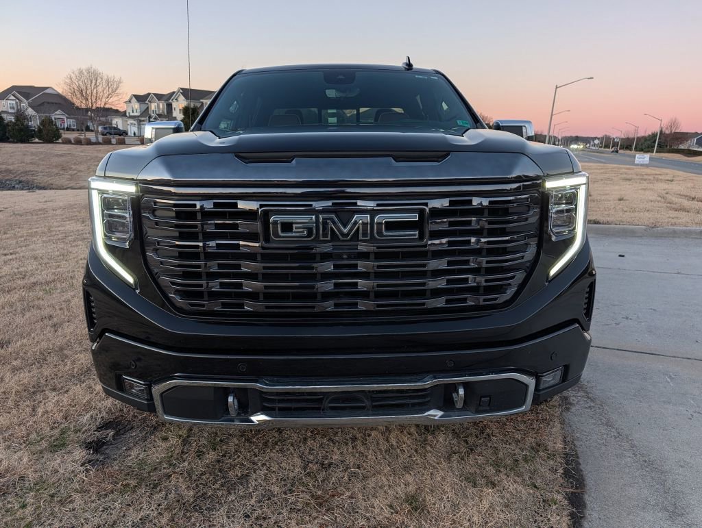 Used 2023 GMC Sierra 1500 Denali Ultimate image 10
