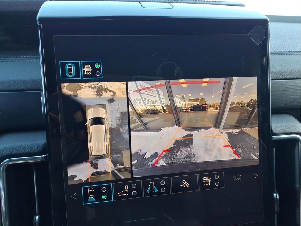 New 2026 GMC Yukon Denali w/ Denali Reserve Package AWD/4WD image 9