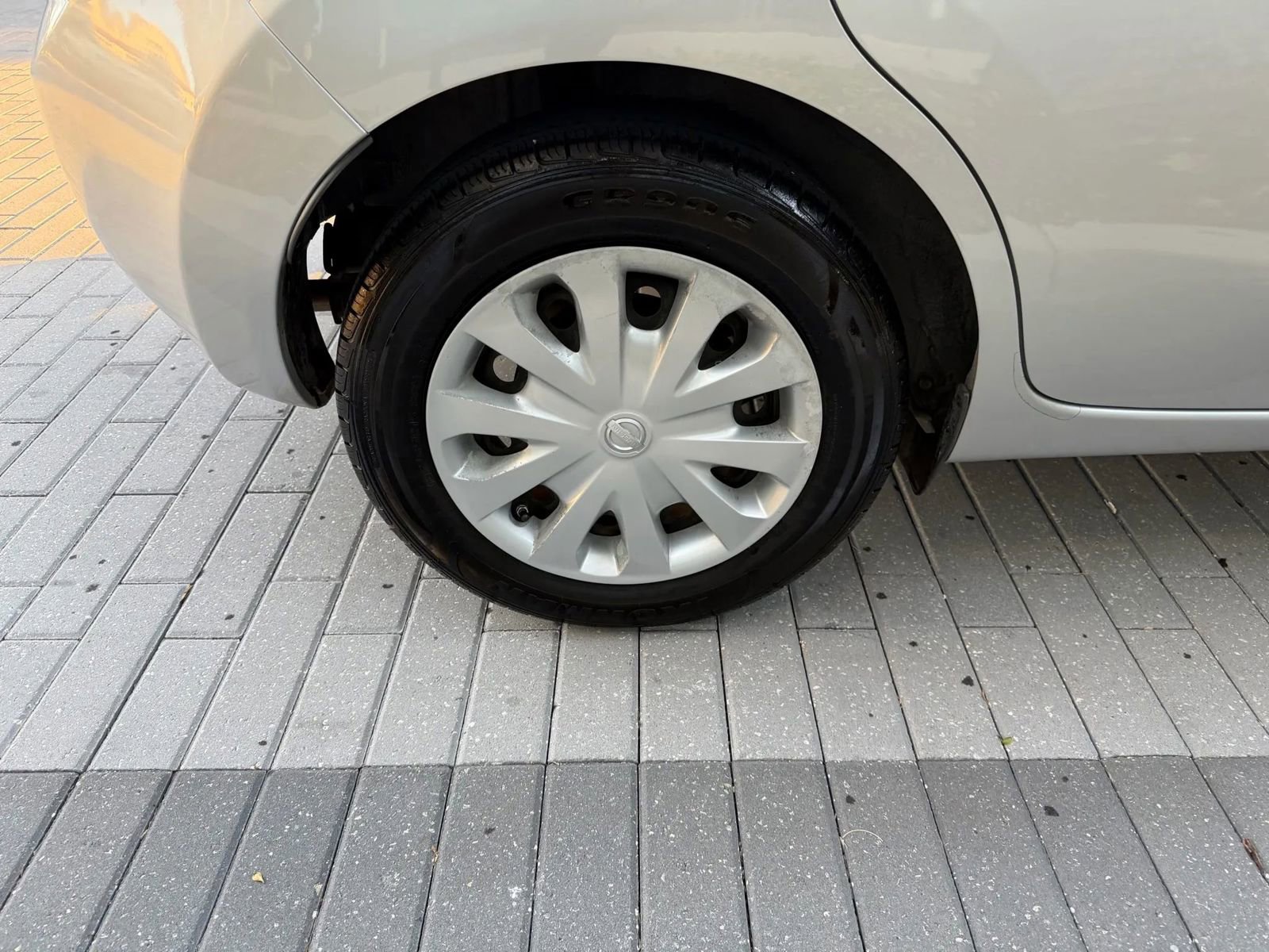 Used 2016 Nissan Versa Note SV image 11