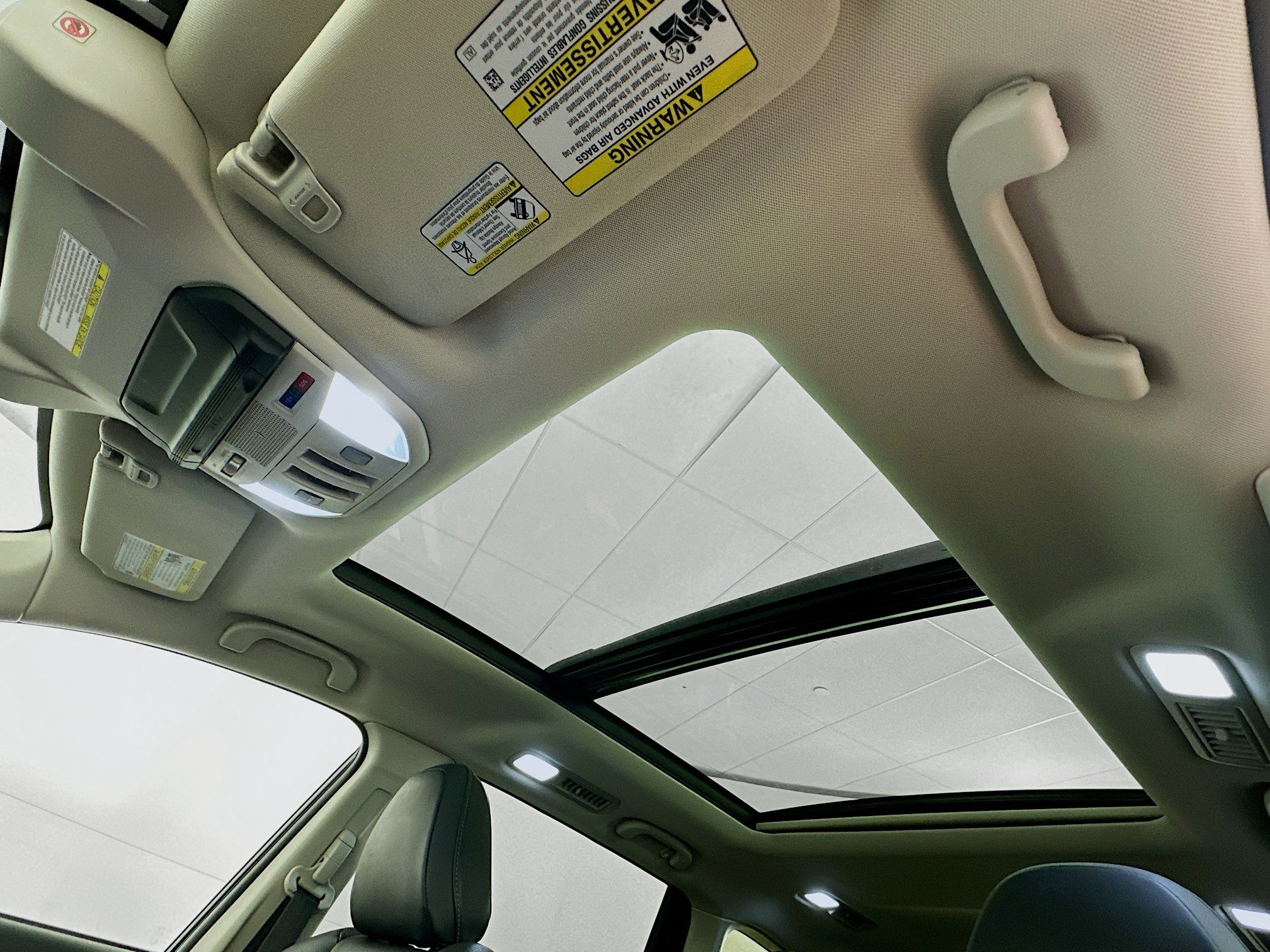 Used 2022 Subaru Ascent Limited w/ Technology Package image 26