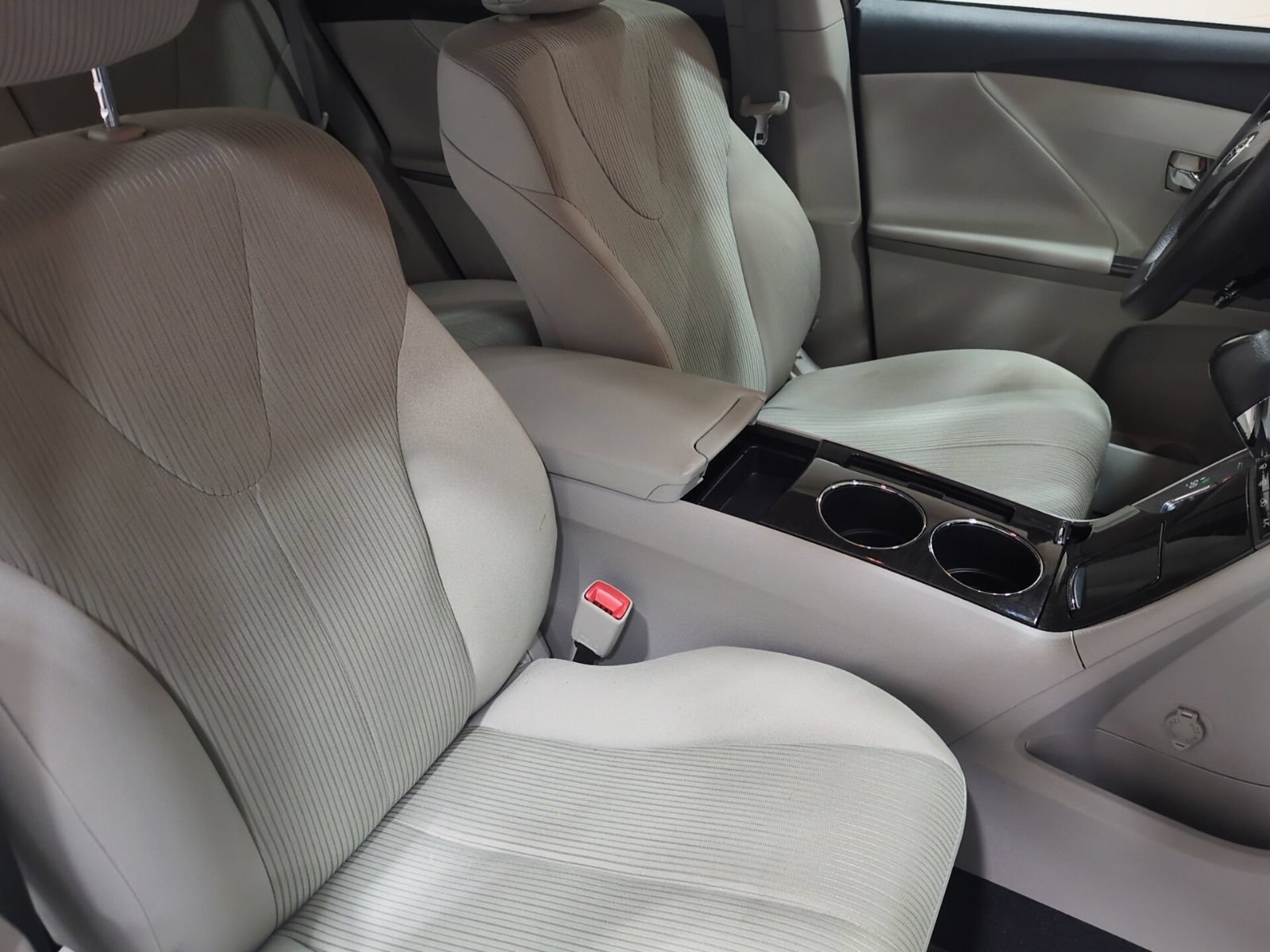 Used 2015 Toyota Venza LE FWD image 10