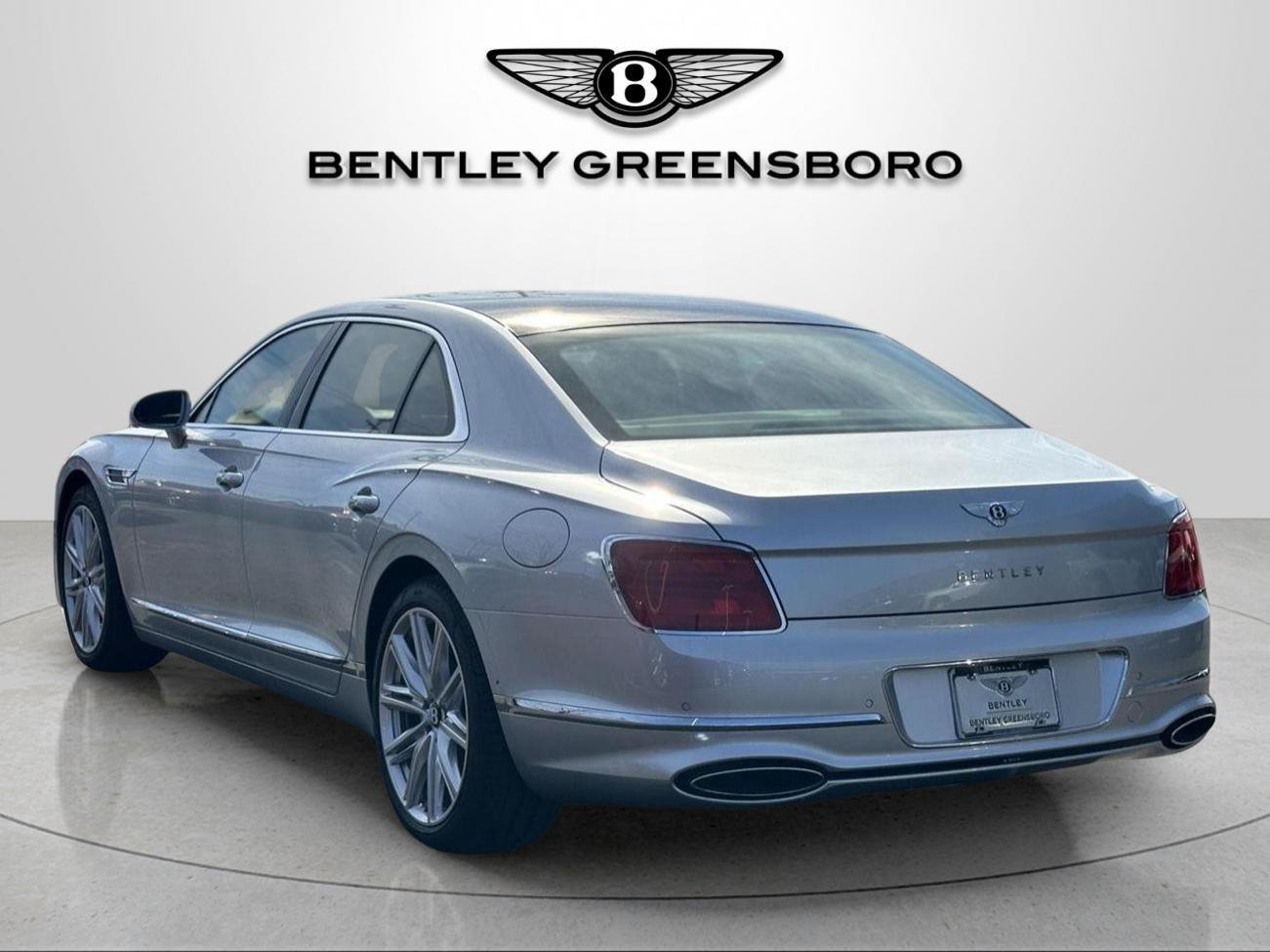 New 2026 Bentley Flying Spur V8 AWD/4WD image 3