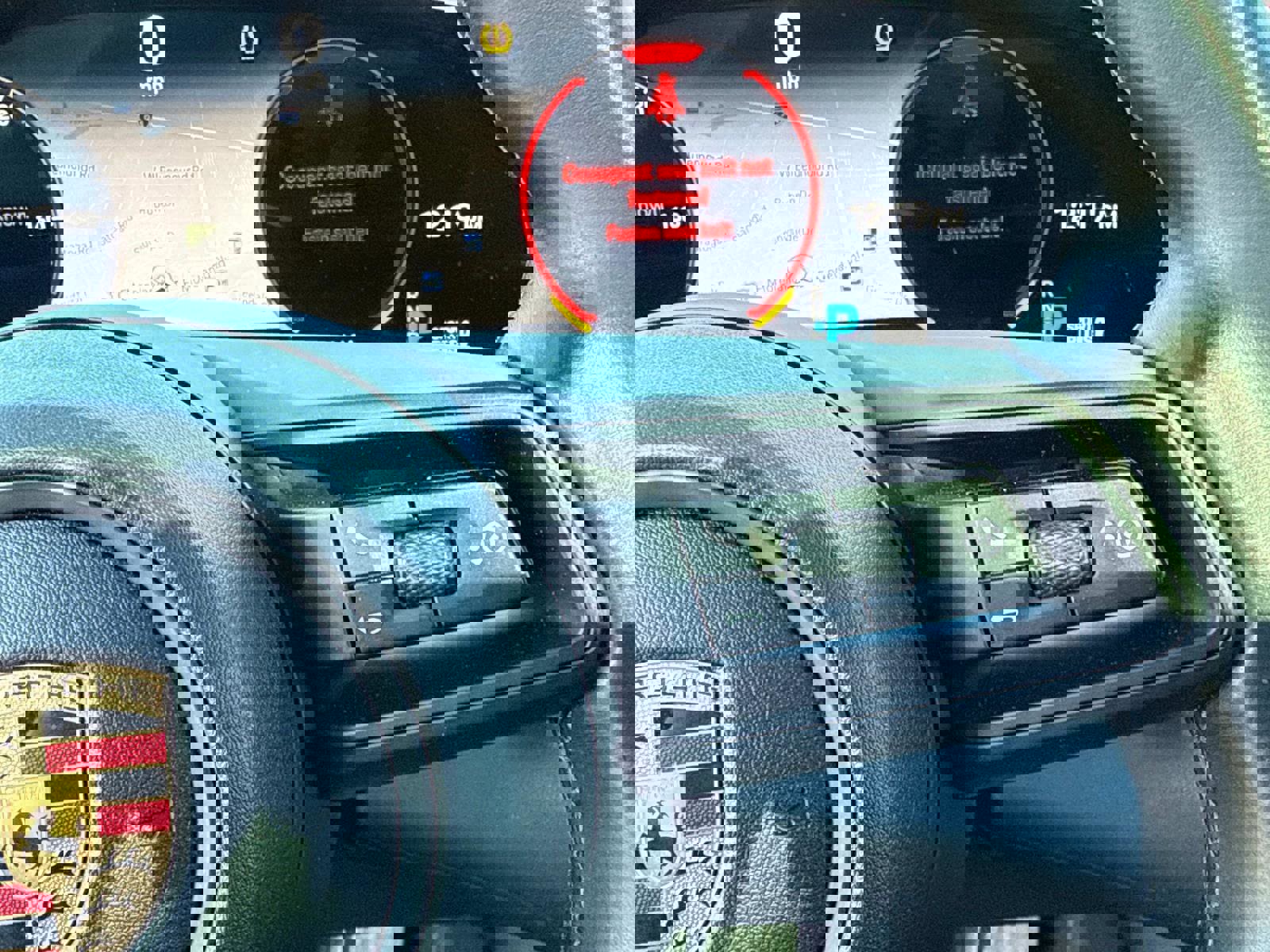 Used 2021 Porsche Taycan image 27