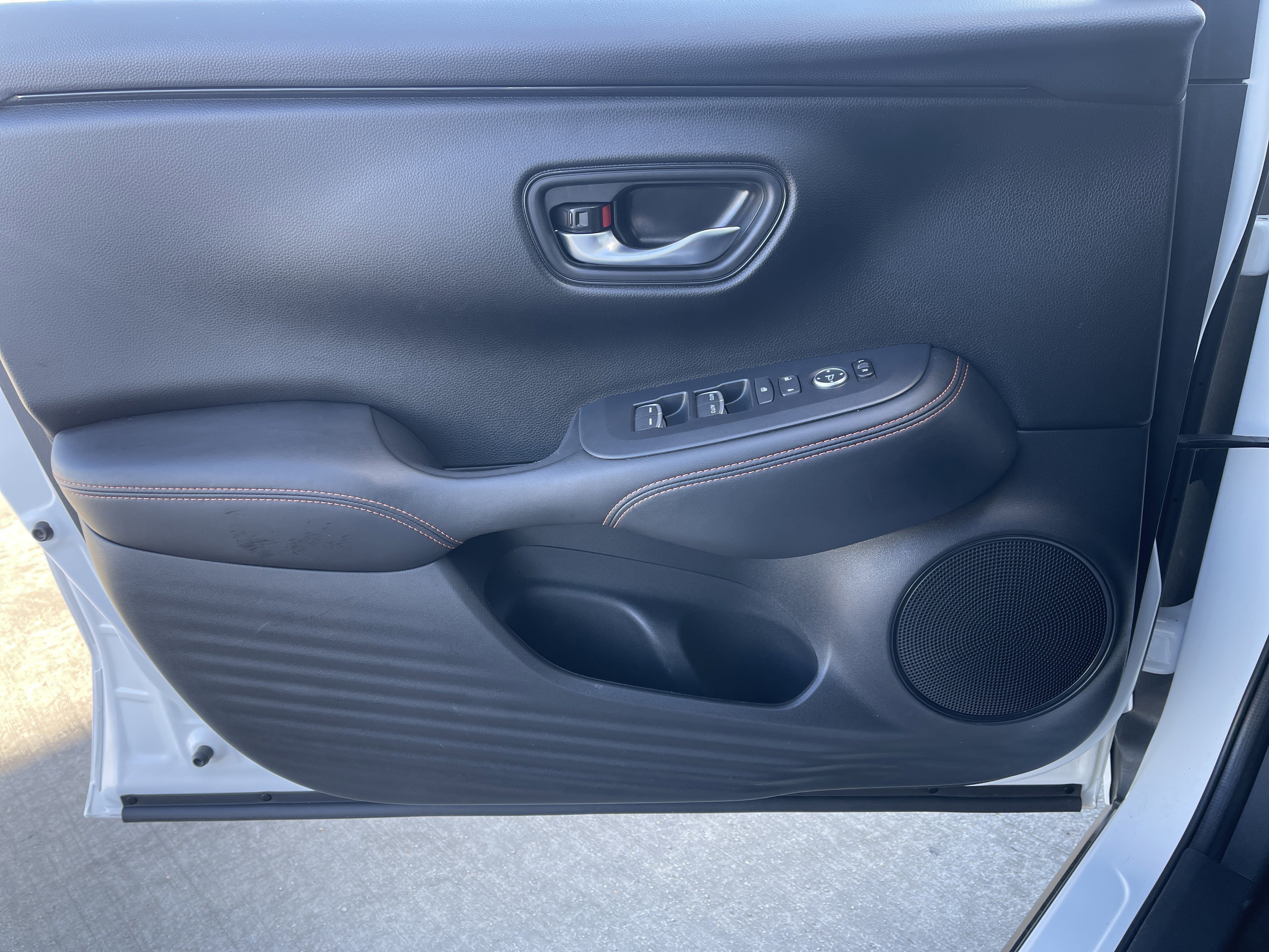 Certified 2025 Honda HR-V Sport image 22