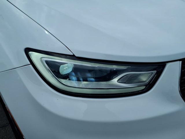 Certified 2024 Chrysler Pacifica Touring-L FWD image 13