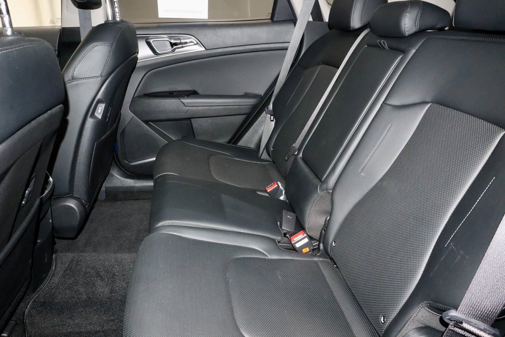 Used 2023 Kia Sportage SX image 25