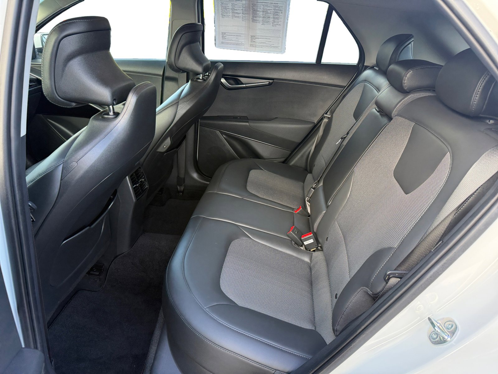 Used 2023 Kia Niro EX FWD image 16