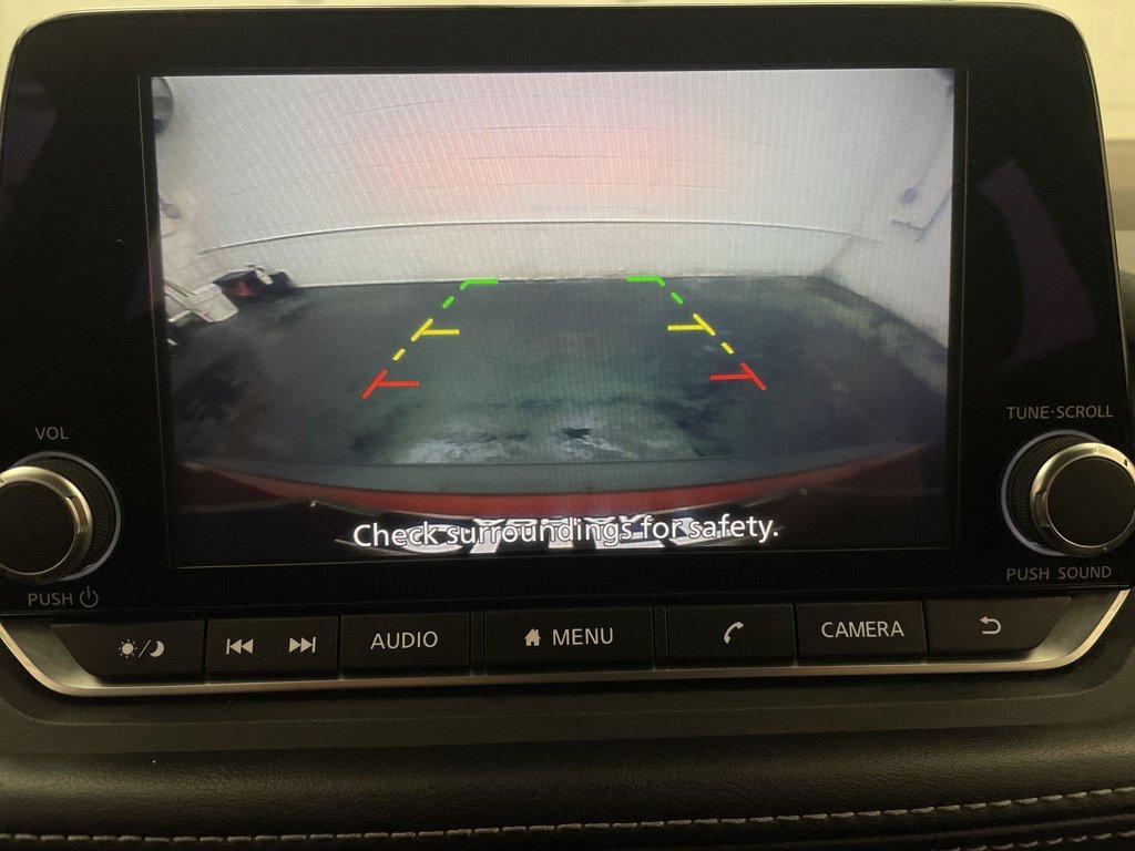 Used 2022 Nissan Rogue S image 8