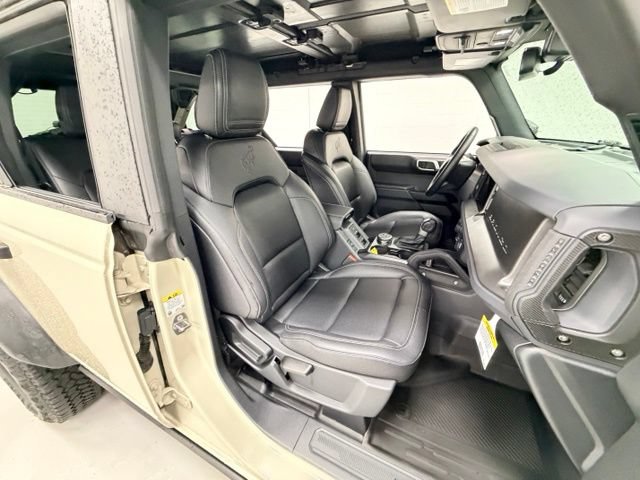 Used 2025 Ford Bronco Badlands w/ Sasquatch Package AWD/4WD image 26