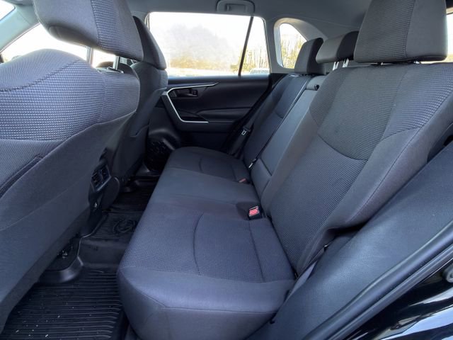Used 2023 Toyota RAV4 LE image 24