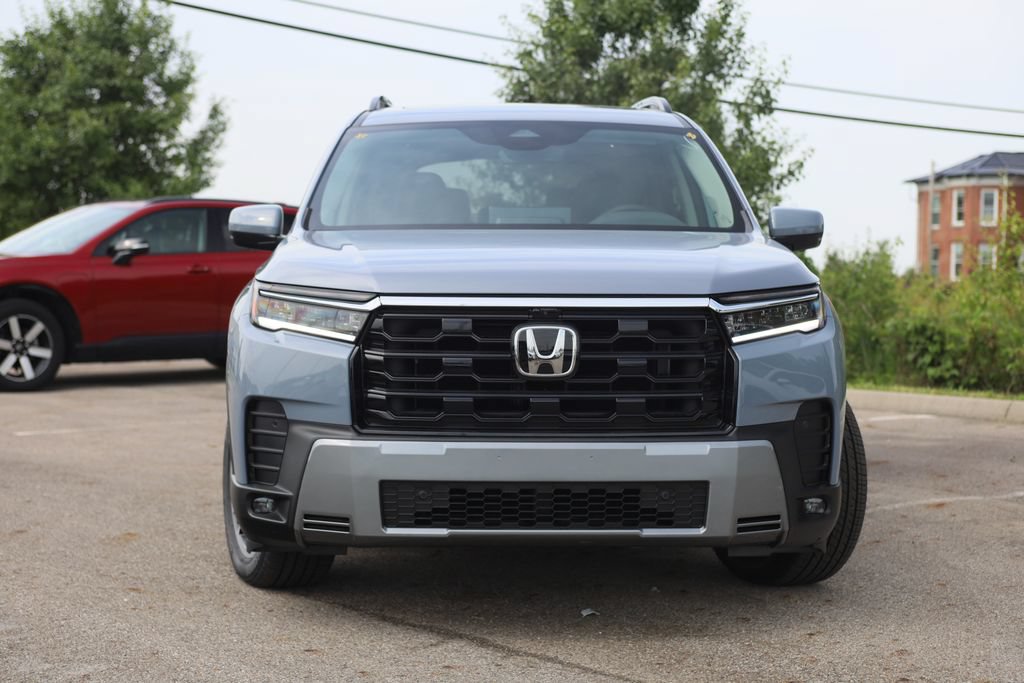 New 2026 Honda Pilot Touring image 2