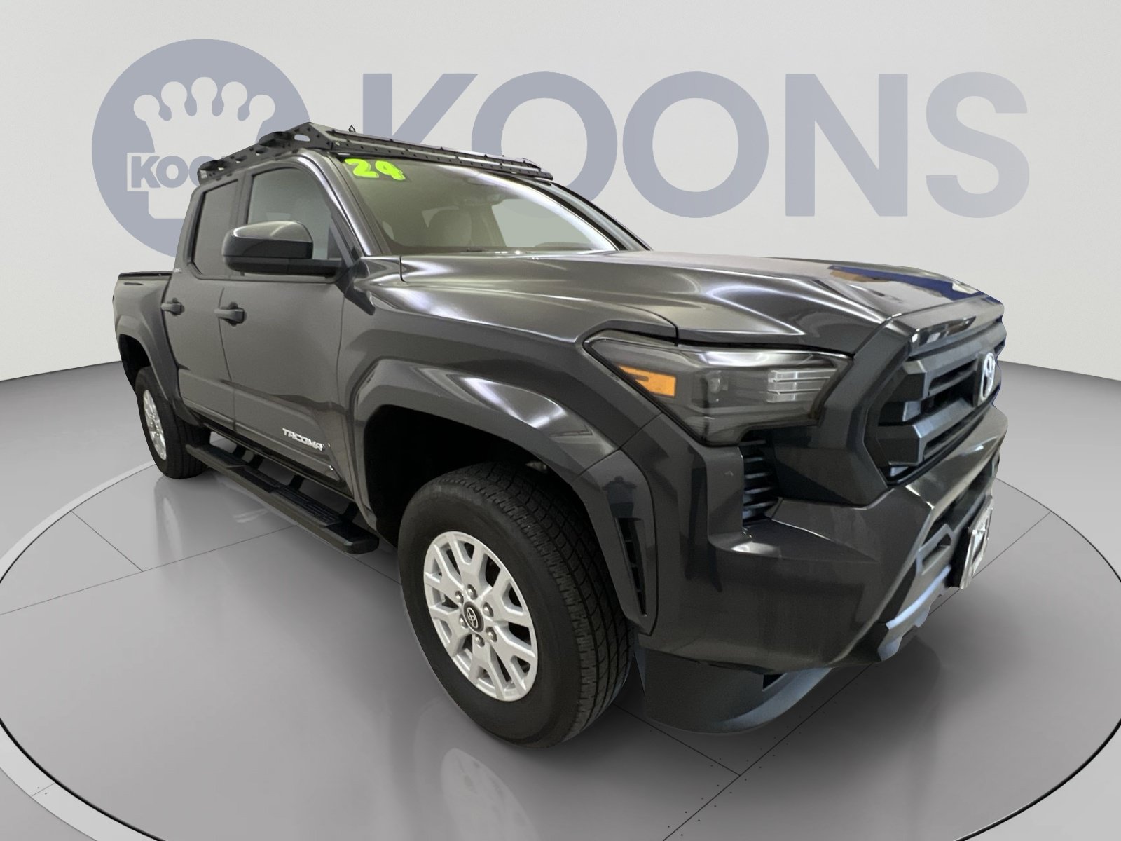 Used 2024 Toyota Tacoma SR5 AWD/4WD image 2