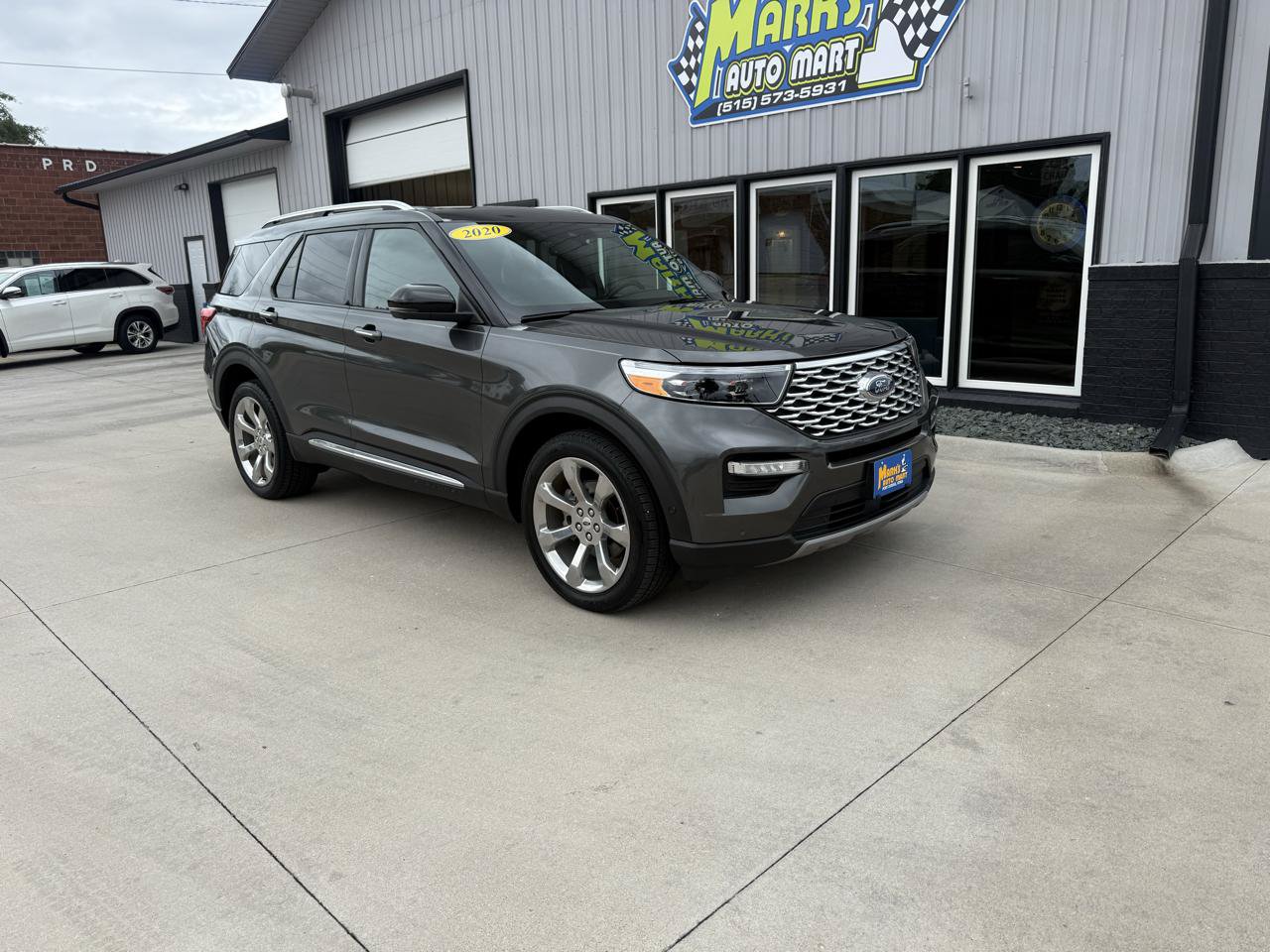 Used 2020 Ford Explorer Platinum w/ Premium Technology Package AWD/4WD image 1