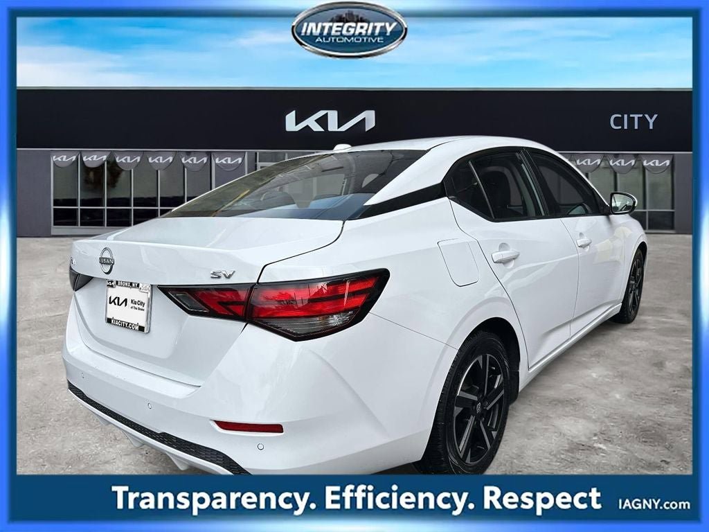 Used 2024 Nissan Sentra SV FWD image 2