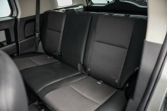 Used 2011 Toyota FJ Cruiser 4WD w/ Upgrade Pkg image 24