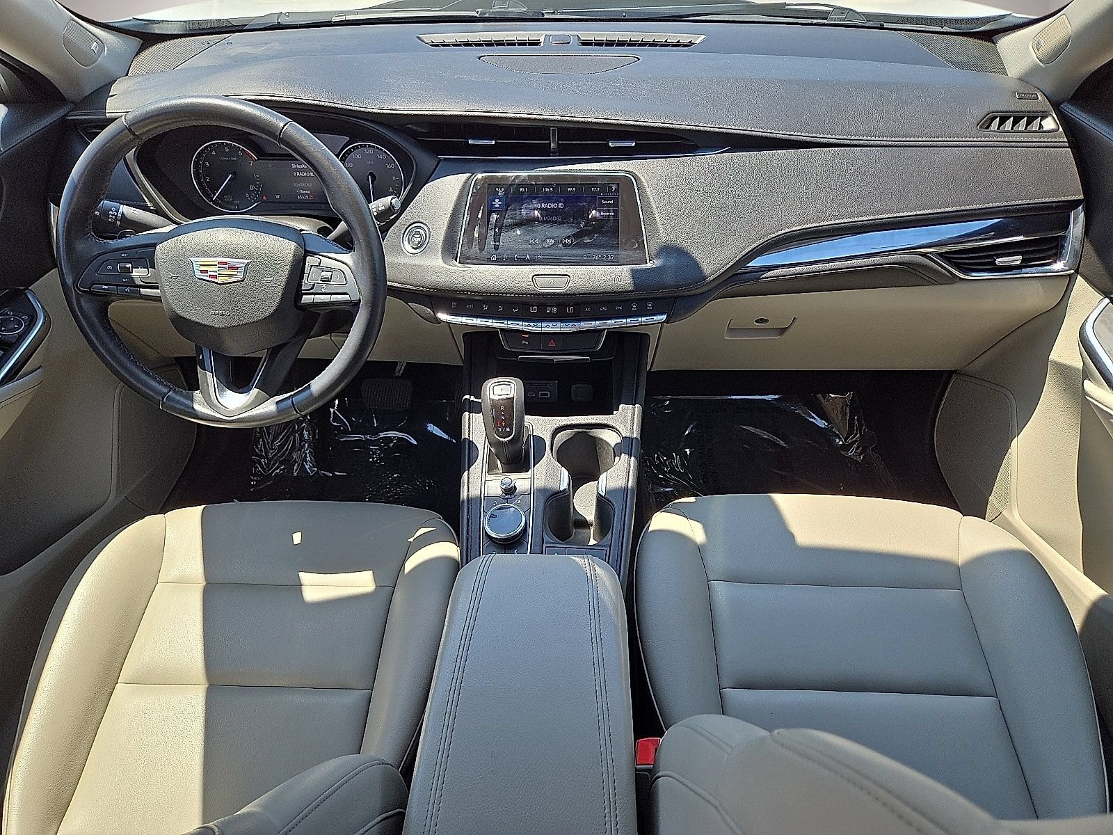 Used 2019 Cadillac XT4 Luxury FWD image 17