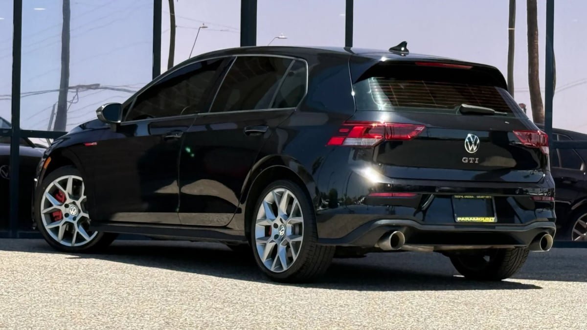 Used 2022 Volkswagen GTI S FWD image 7