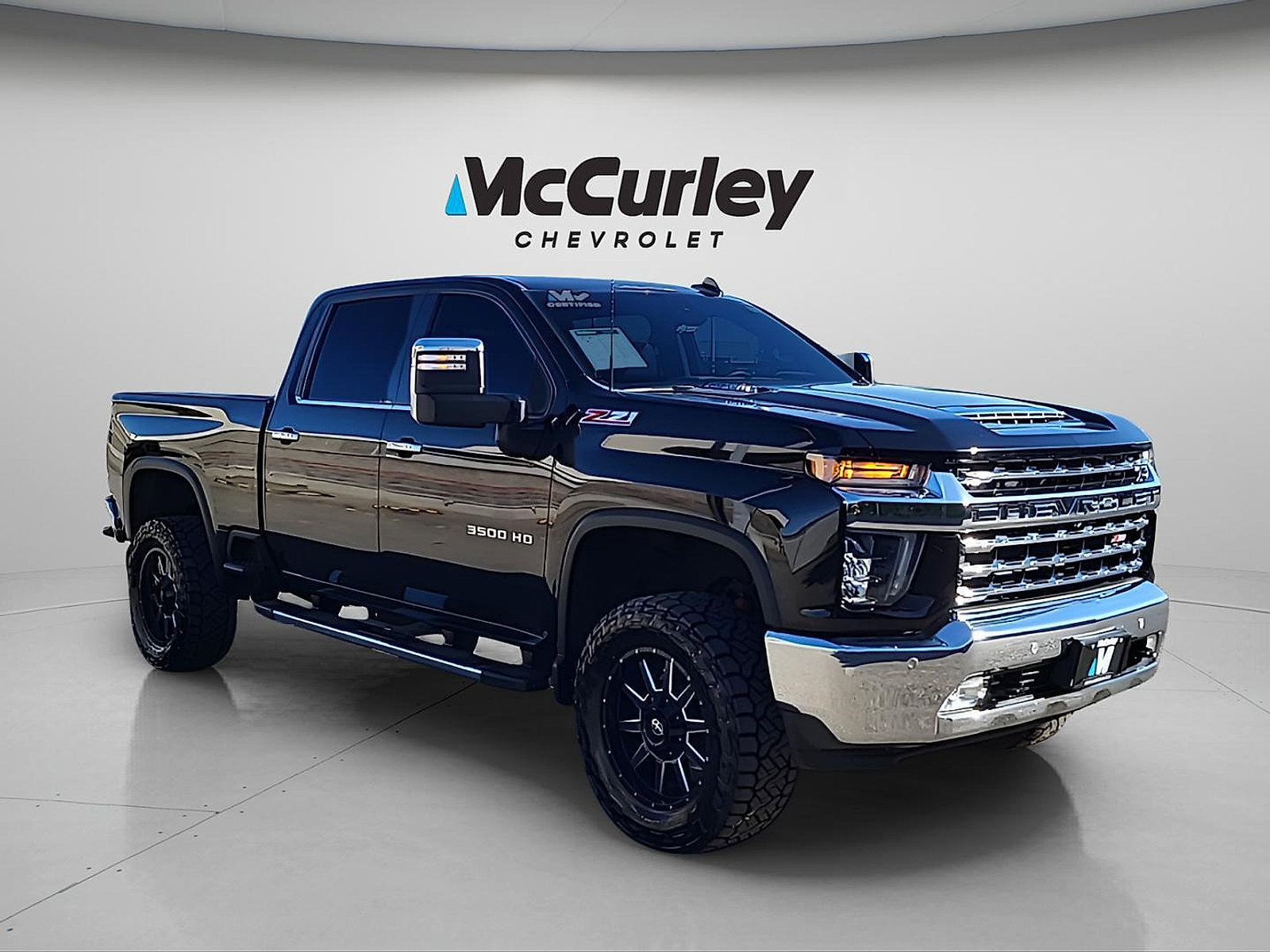 Used 2020 Chevrolet Silverado 3500 LTZ w/ LTZ Premium Package AWD/4WD image 1