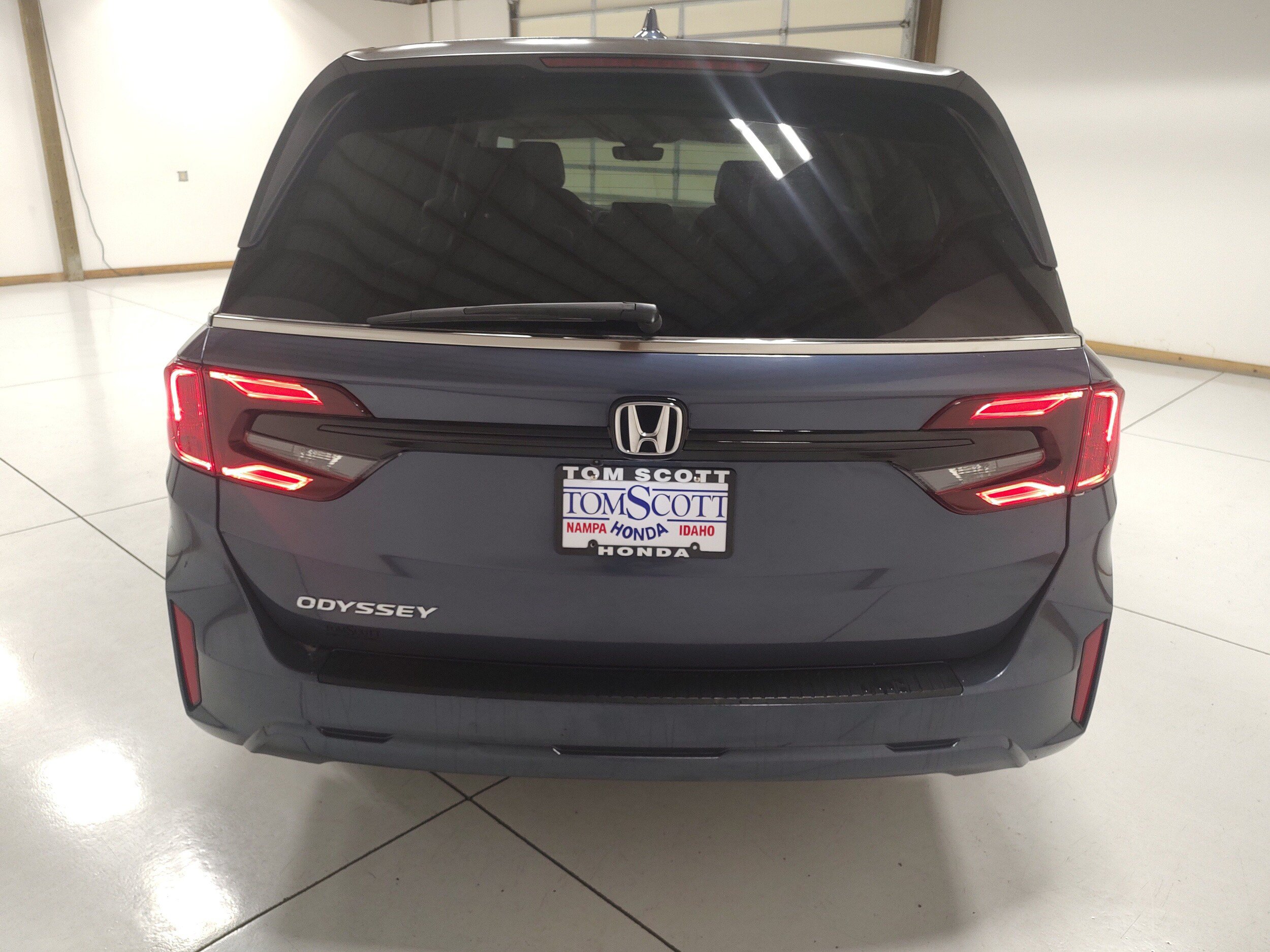 Used 2025 Honda Odyssey EX-L image 11