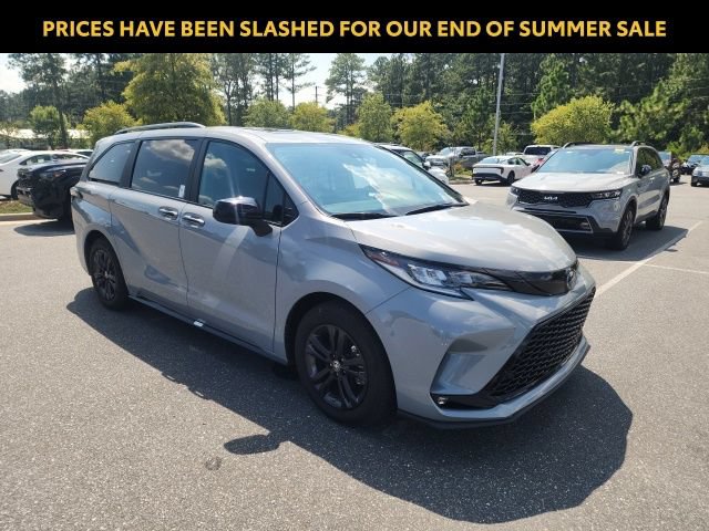 Certified 2025 Toyota Sienna XSE w/ XSE Plus Package AWD/4WD image 1