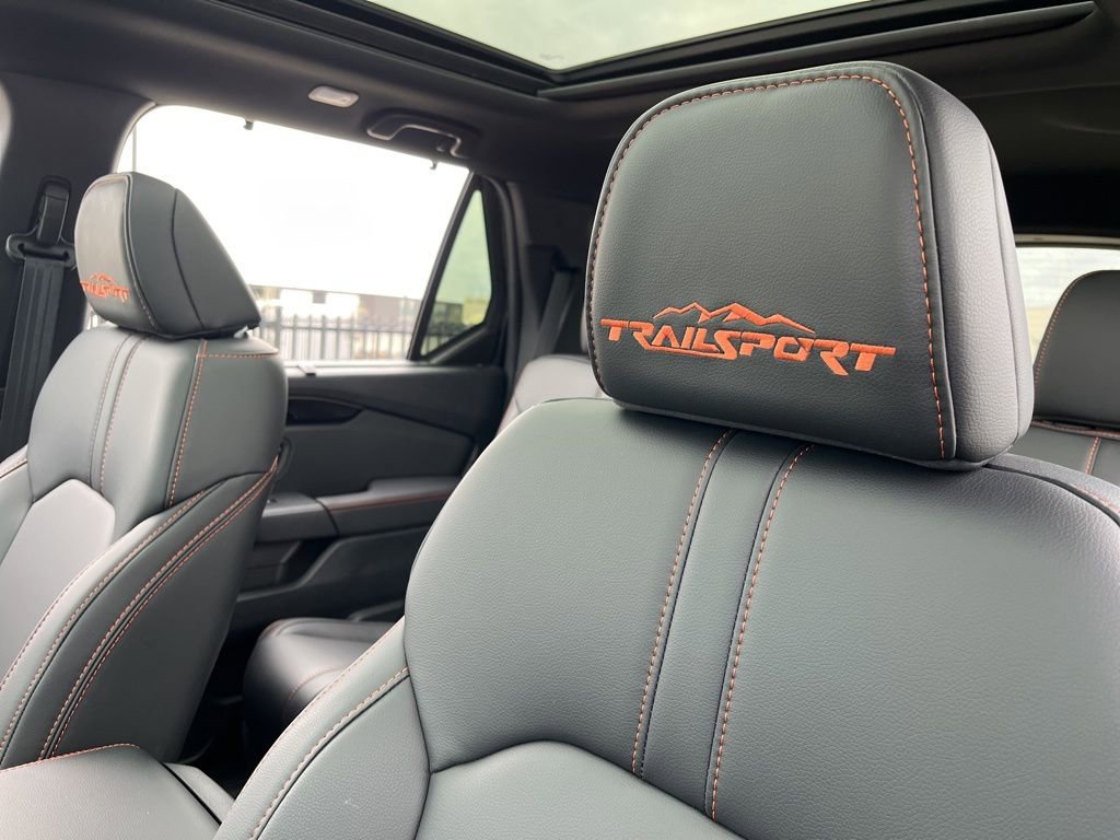 Certified 2025 Honda Pilot TrailSport image 13