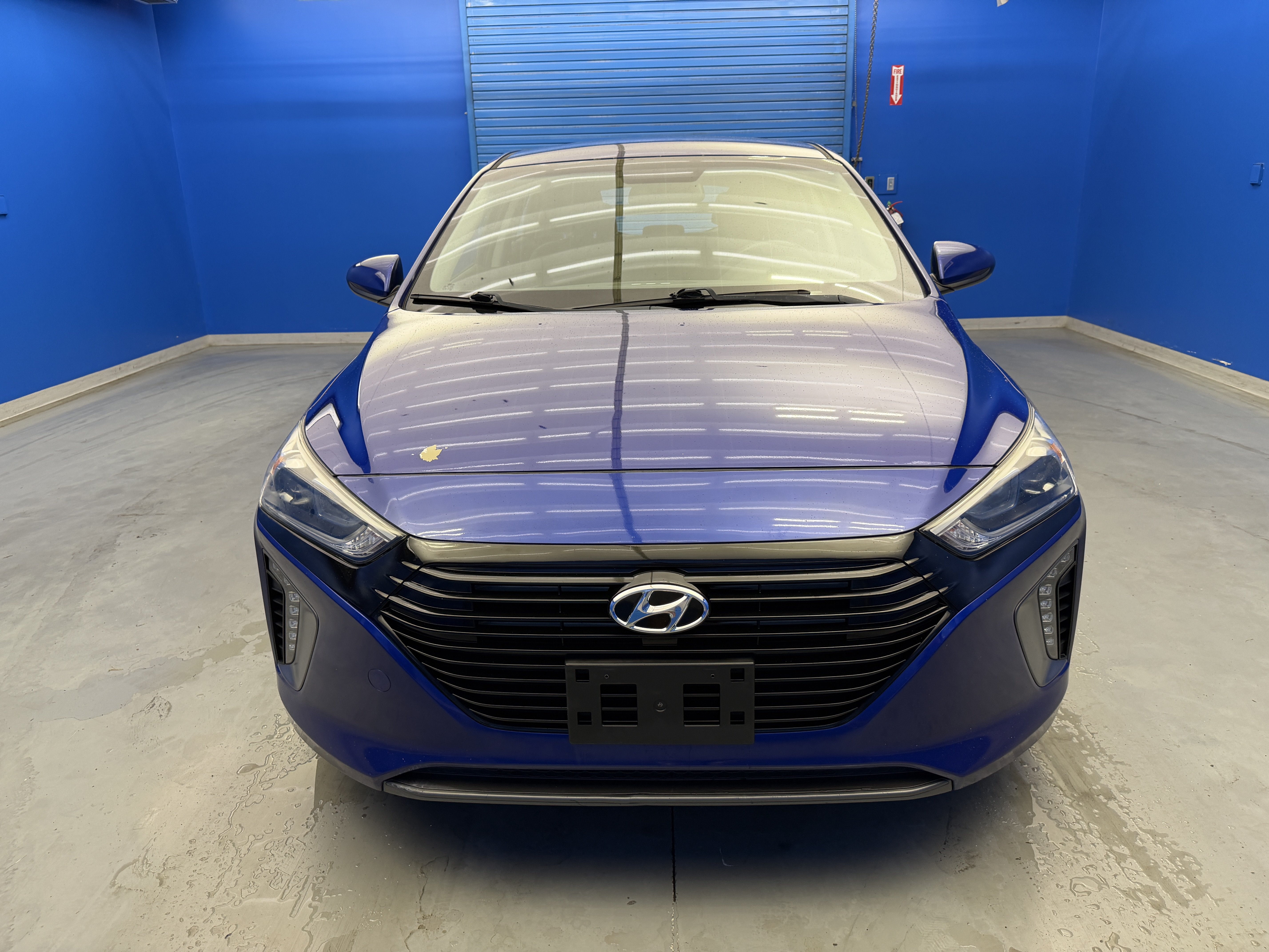 Used 2019 Hyundai Ioniq Plug-In Hybrid FWD image 3