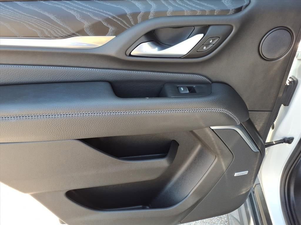 Used 2023 GMC Yukon Denali AWD/4WD image 15