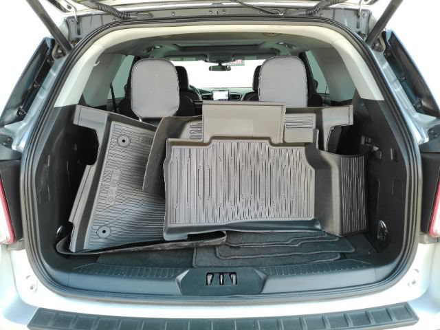 Used 2023 Ford Explorer XLT w/ Equipment Group 202A RWD image 26