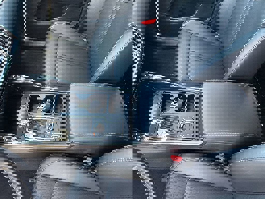 Certified 2023 Kia Sorento S w/ Panoramic Sunroof Package image 19