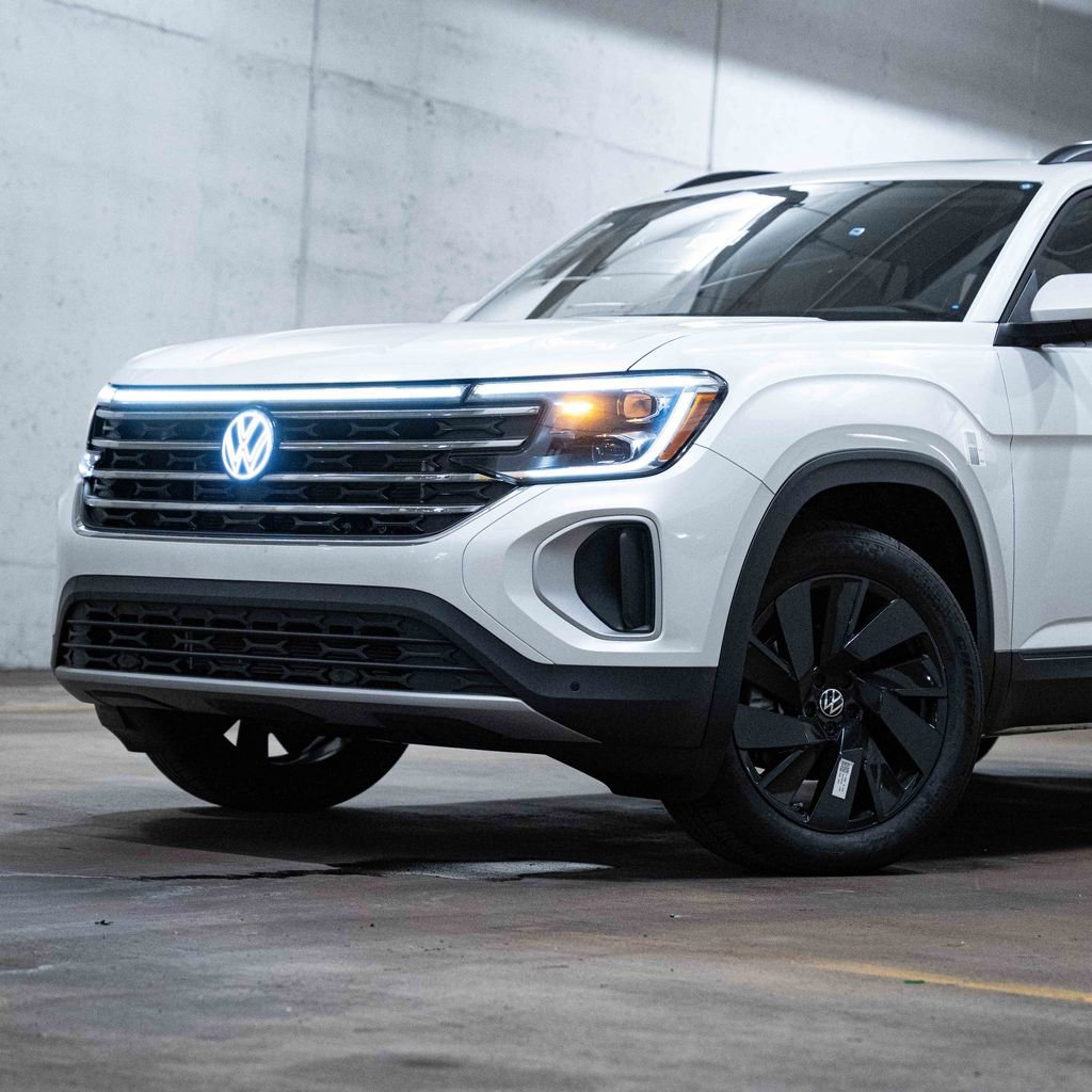 New 2026 Volkswagen Atlas SE AWD/4WD image 2