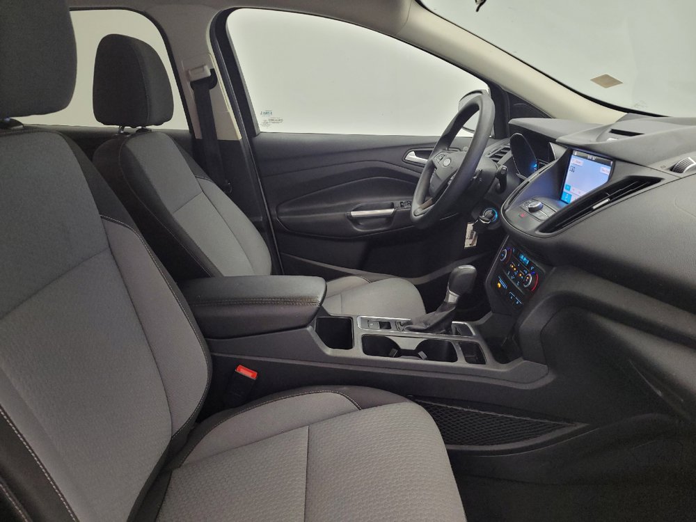 Used 2017 Ford Escape SE w/ Equipment Group 201A FWD image 21