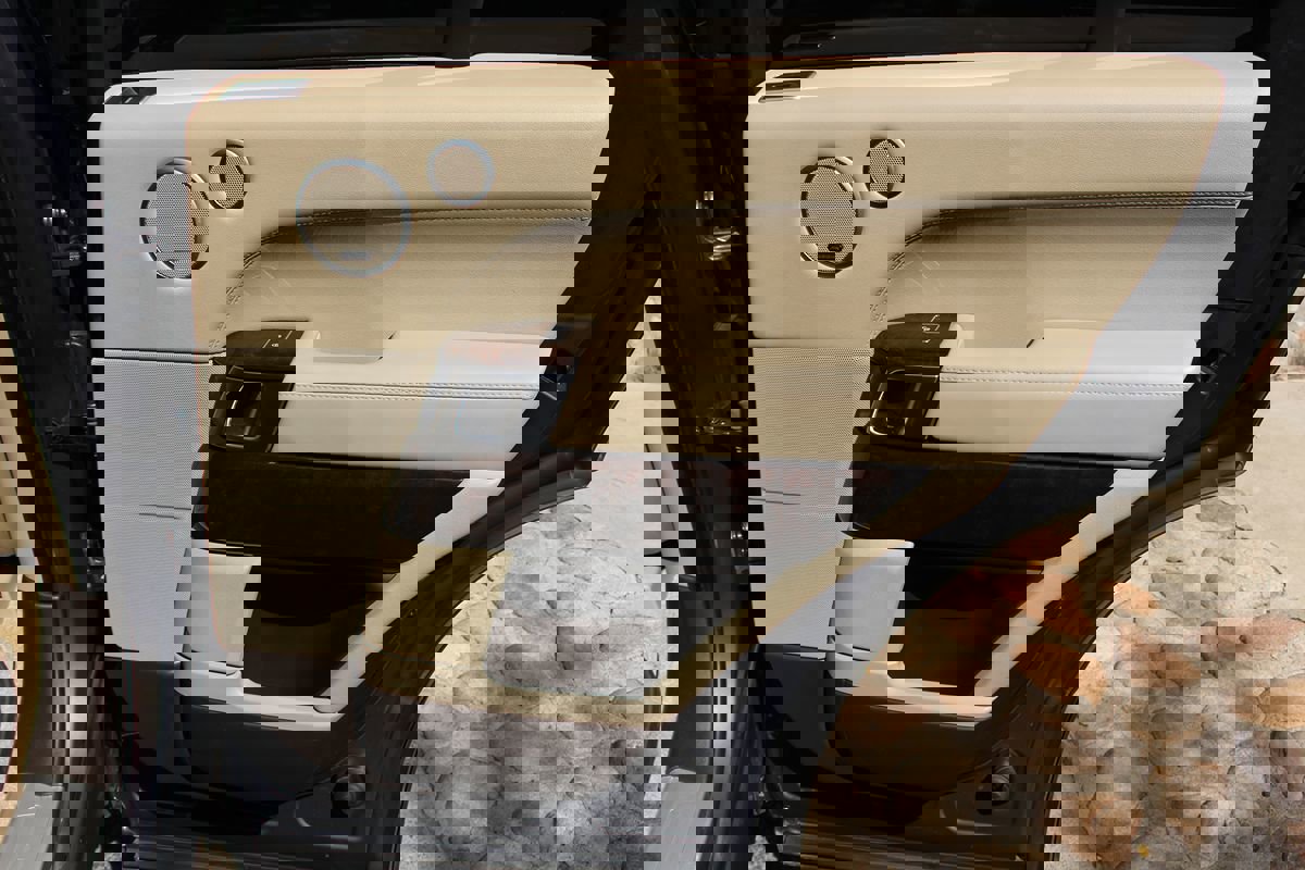 Used 2016 Land Rover Range Rover Supercharged AWD/4WD image 19