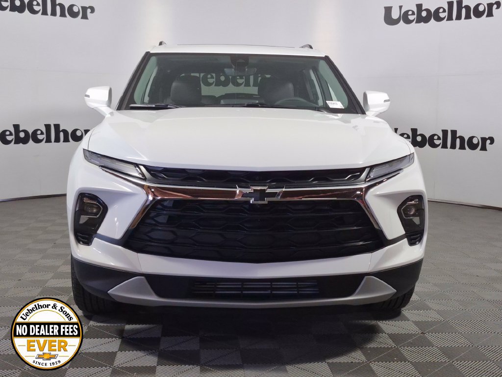 New 2026 Chevrolet Blazer LT w/ Sound & Technology Package FWD image 2