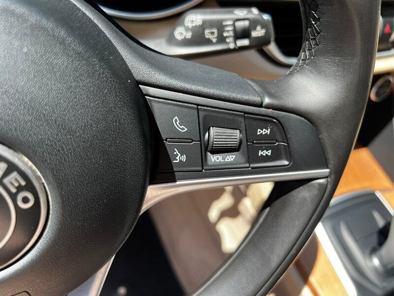Used 2018 Alfa Romeo Stelvio Ti Lusso AWD/4WD image 34