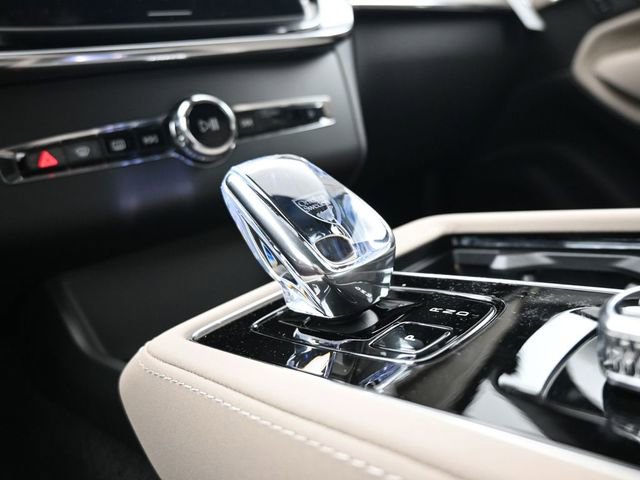New 2026 Volvo XC90 B6 Plus w/ Protection Package Premier image 12