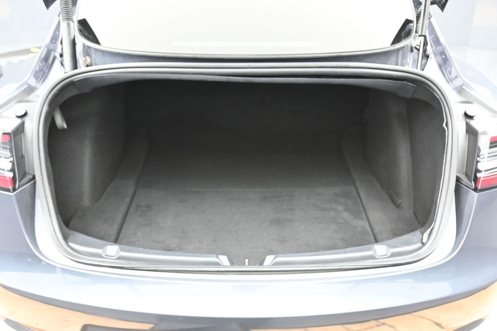 Used 2023 Tesla Model 3 Standard Range image 16