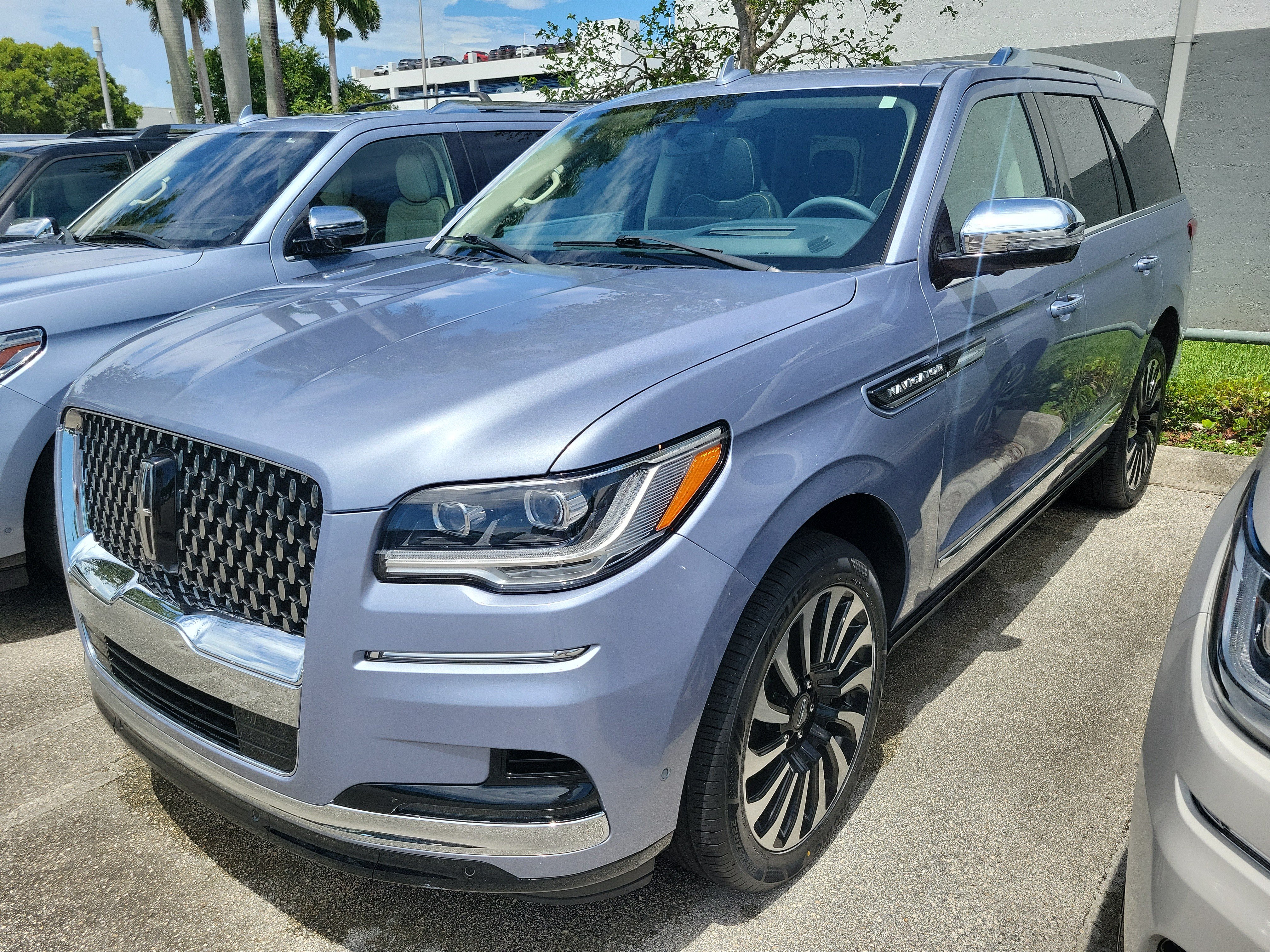 Certified 2024 Lincoln Navigator Black Label AWD/4WD image 23