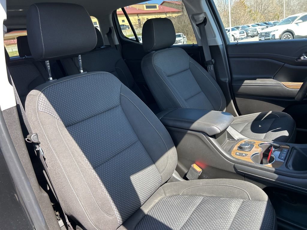 Used 2023 GMC Acadia SLE w/ Infotainment Package image 42