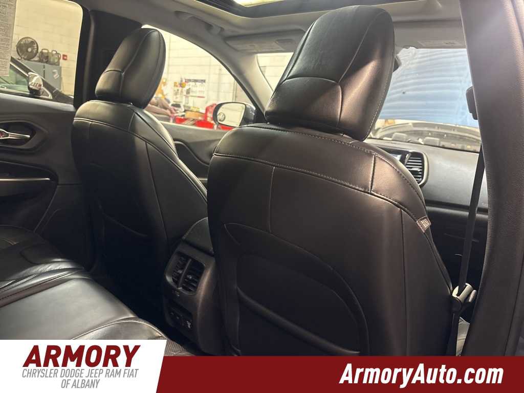 Used 2019 Jeep Cherokee Limited image 37