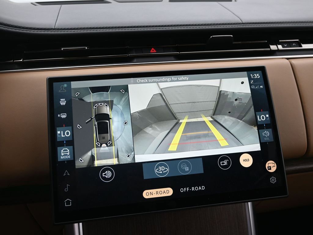 Used 2025 Land Rover Range Rover Long Wheelbase SE image 11