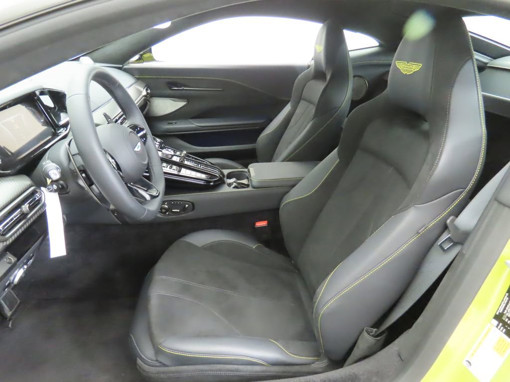 Used 2025 Aston Martin V8 Vantage Coupe image 18