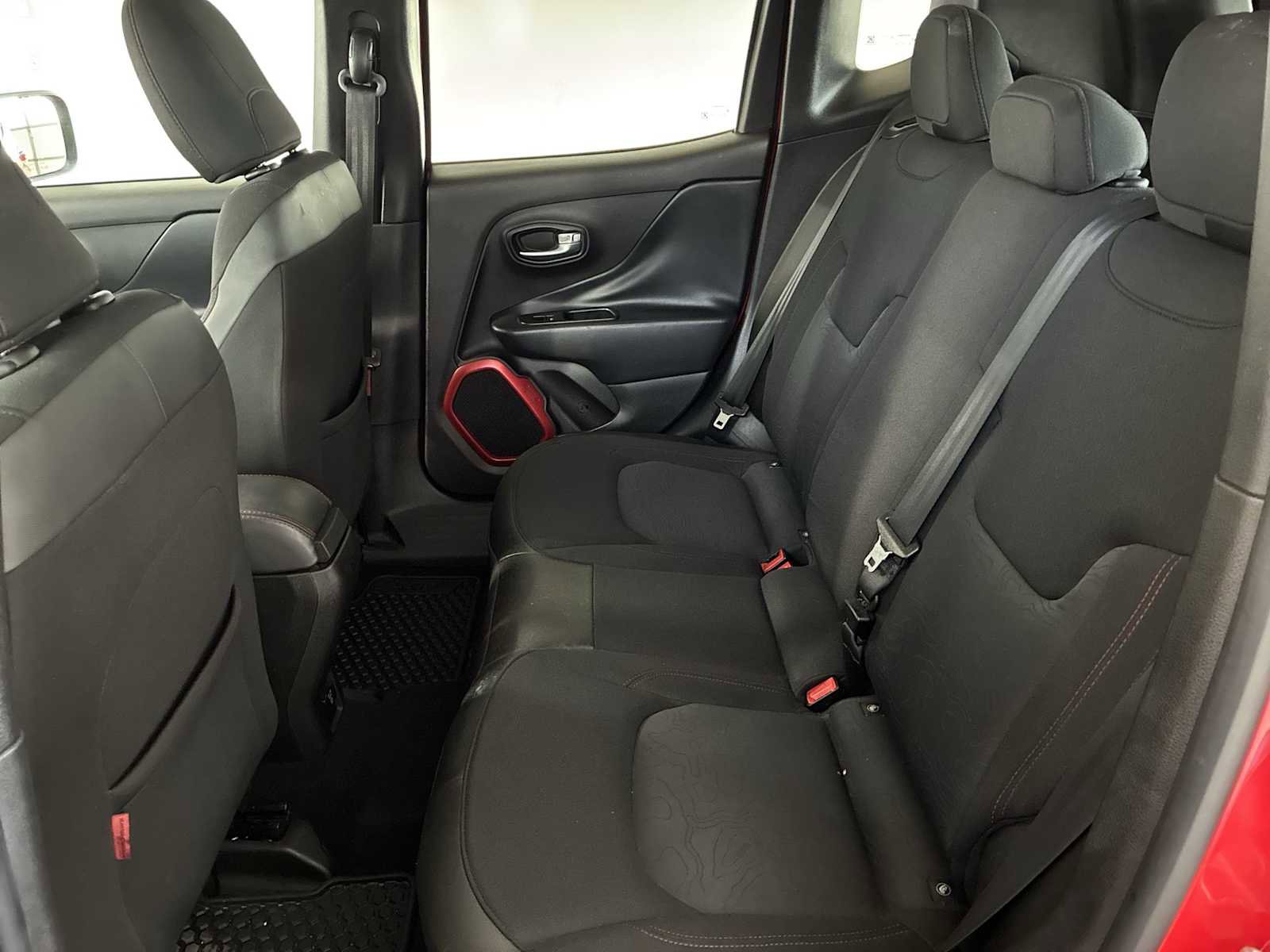 Used 2017 Jeep Renegade Trailhawk image 22