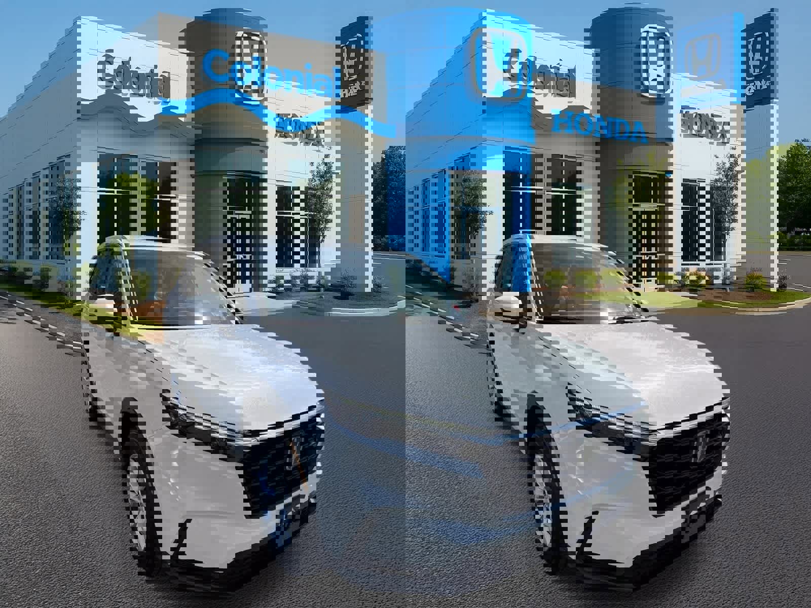 Used 2024 Honda CR-V LX image 9