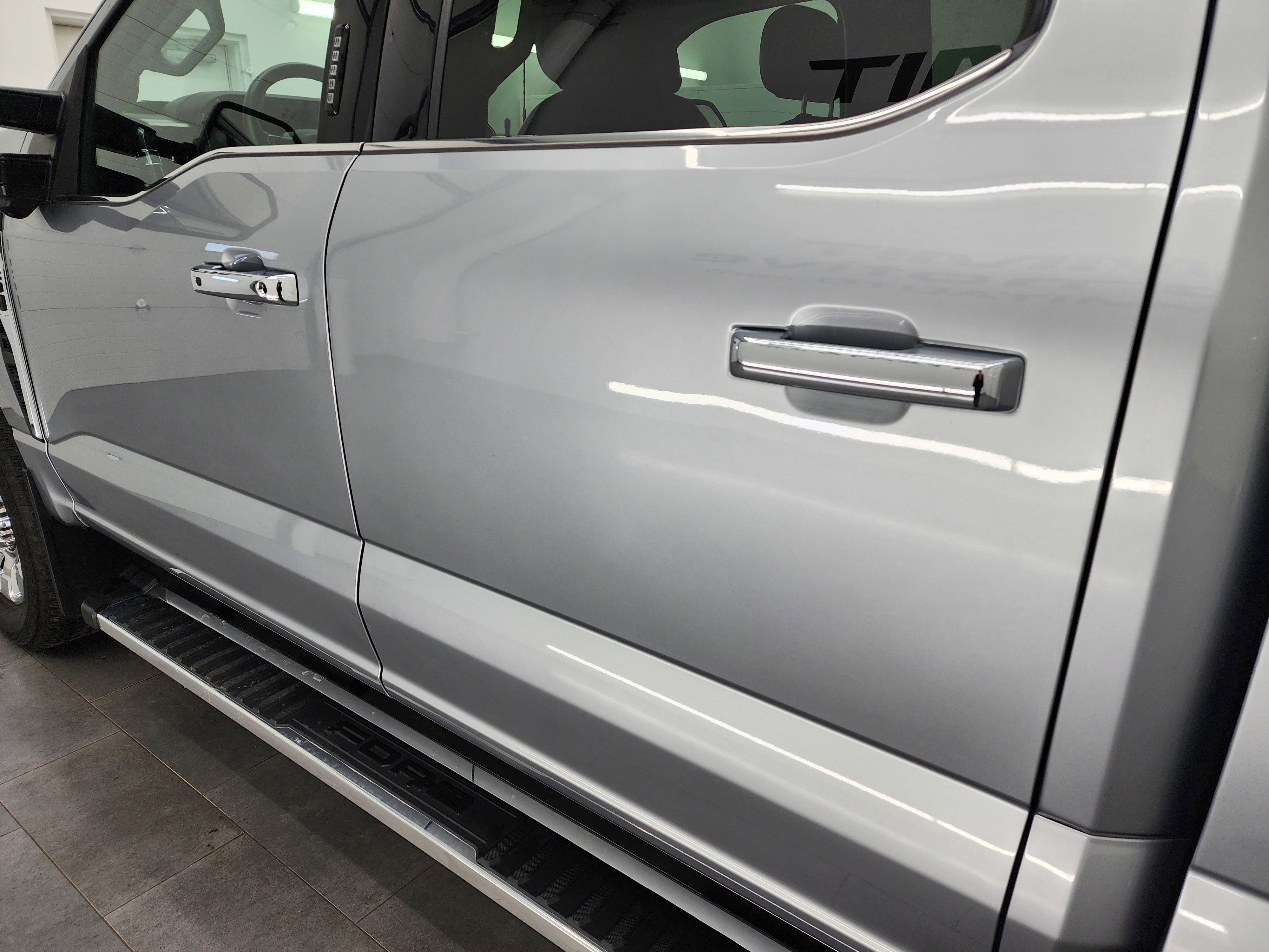 Used 2024 Ford F250 Lariat w/ Chrome Package image 35