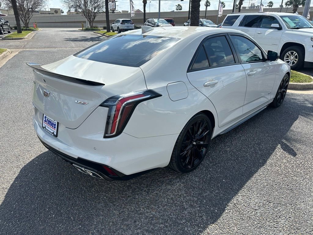 Used 2022 Cadillac CT4 V w/ LPO, ONYX Package image 6