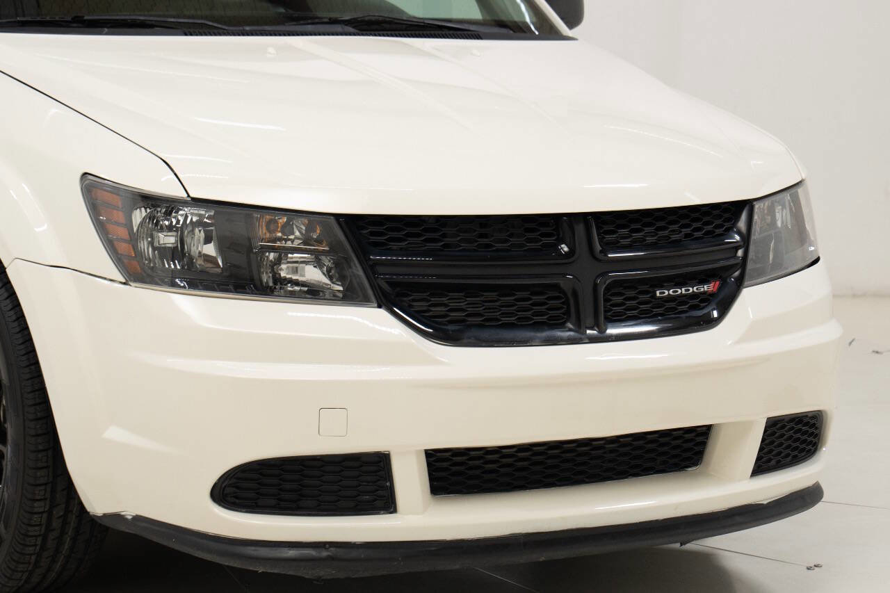 Used 2020 Dodge Journey SE w/ SE Popular Equipment Group FWD image 9