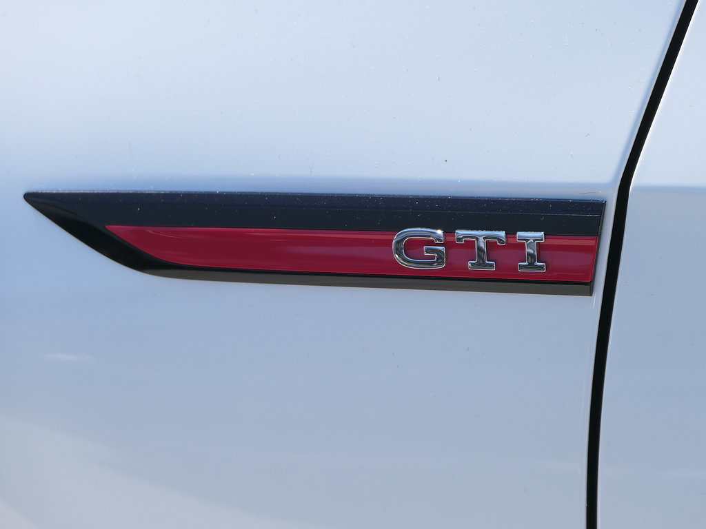 Used 2023 Volkswagen GTI 40th Anniversary Edition FWD image 31